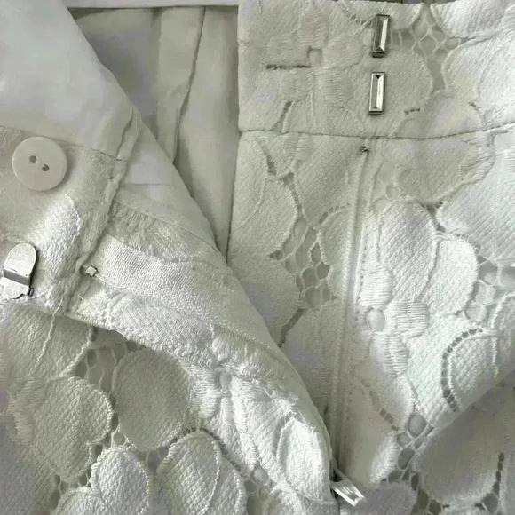 Diane von Furstenberg DVF White Lace Naples Shorts Size 2 - Picture 9 of 12